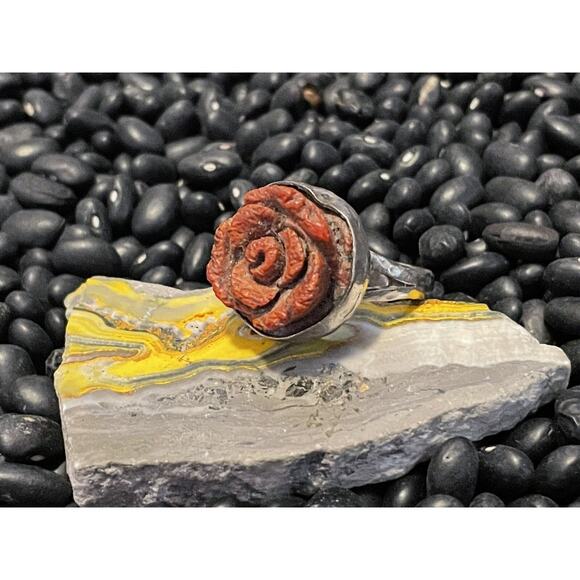 Signed EXEX Carved Coral🌹Rose Flower Set In Sterling Hammered Texture Ring~8.5 - Picture 8 of 10